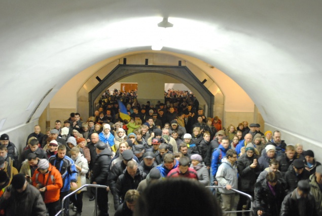 Киевский метрополитен закрыли по приказу милиции