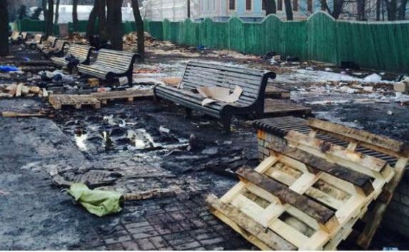 Регионалы обвинили Майдан в фотомонтаже по поводу состояния Мариинского парка