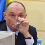 Киев хочет денег от районов, а районы - от Киева