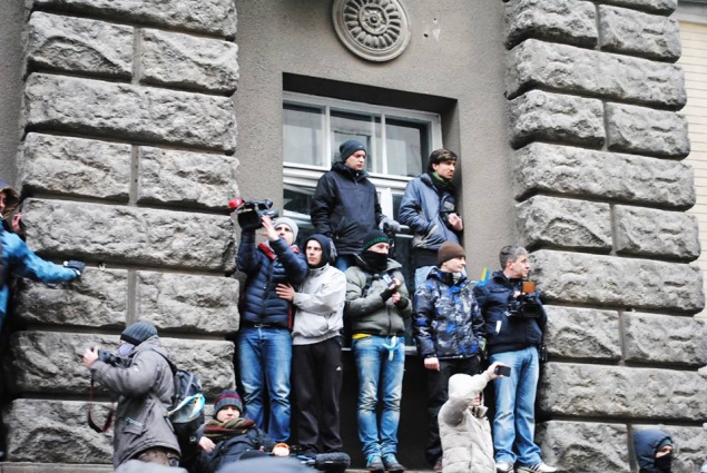 На воскресном вече Евромайдан решит вопрос освобождения админзданий