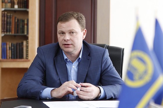 Президента “Киевгорстроя” заставляют уйти с должности, используя давление на семью