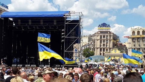 Вече предупредило Порошенко, что больше мирных акций на Майдане не будет