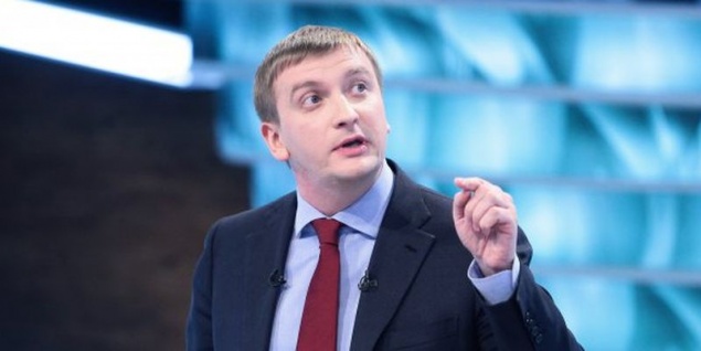 Министр юстиции Петренко солгал о том, что крымским нотариусам закрыли доступ к реестрам недвижимости