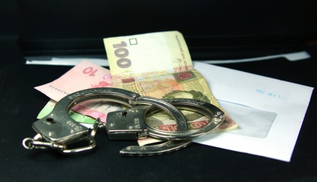 Инспектор “Киевгаза” поймался на долларовой взятке