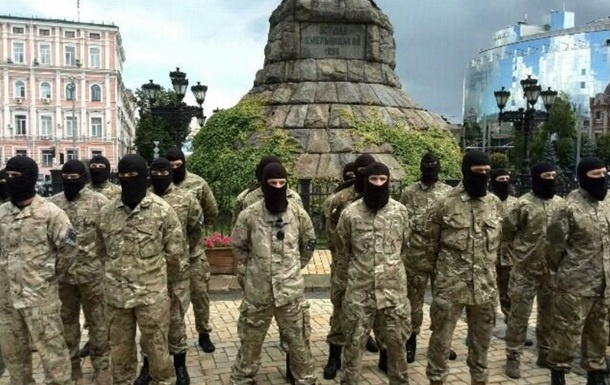Киевскому 12-му батальону нужен “камуфляж” и внедорожники