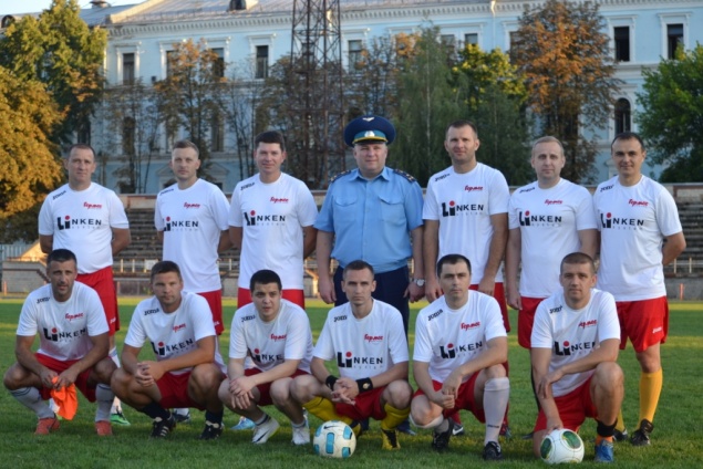 Украинские артисты сыграют в футбол с офицерами ВСУ