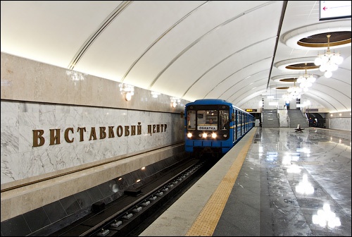 Кабмин порекомендовал Кличко самому расплатиться с метростроевцами