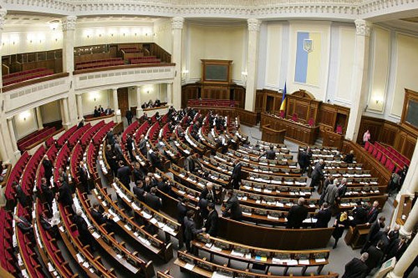 Верховная Рада приняла еще один антикоррупционный закон о местном самоуправлении