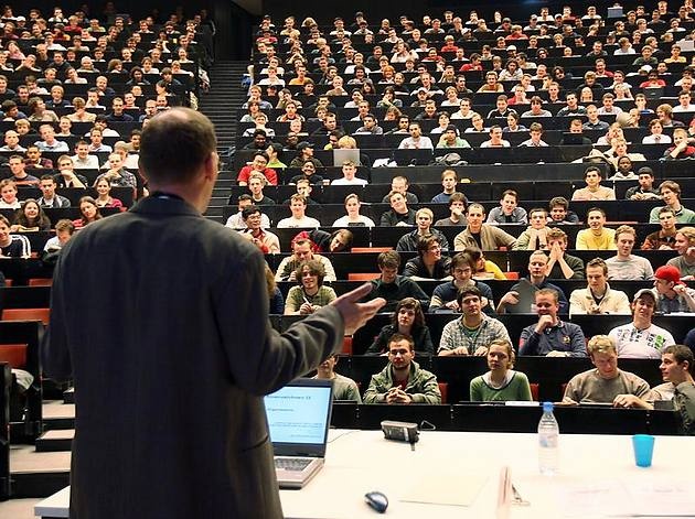 Грузинские реформаторы, министры, банкиры и ведущие преподаватели бизнес-школ проведут лекции