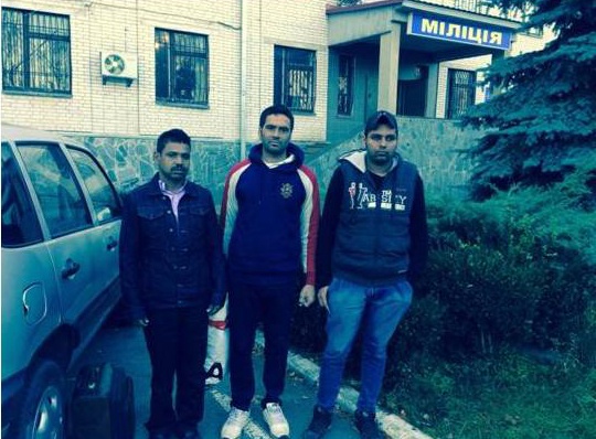 На Киевщине ГАИ остановила машину с тремя нелегалами