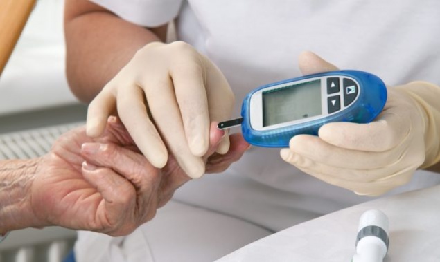 В Оболонском районе столицы можно бесплатно получить консультацию врача-эндокринолога и измерить уровень сахара в крови