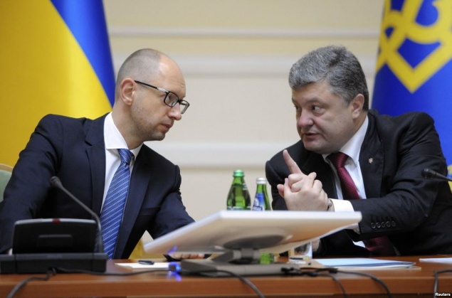 Дмитрий Бровкин: “Коалицианты пытаются слить Порошенко через военное положение”