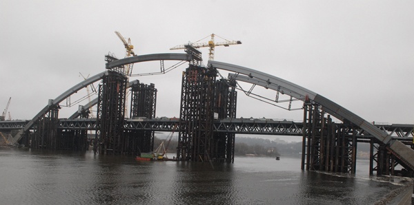 Киев должен компенсировать “частникам” 40 млн грн из-за строительства Подольско-Воскресенского моста