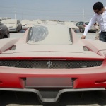 Брошенные автомобили класса “люкс” в Дубае