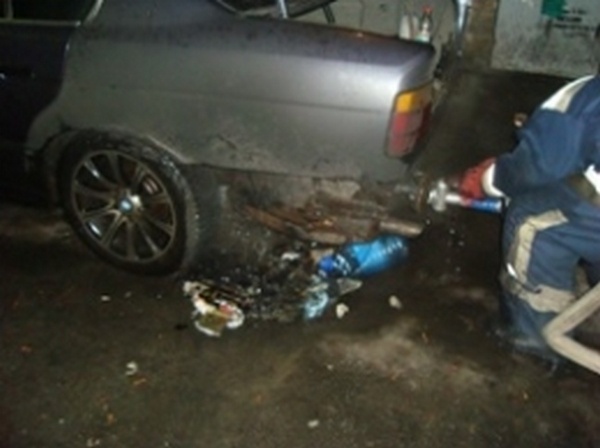 За сутки в Киеве горело 3 автомобиля (фото)