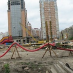 Нардеп от “УДАРа” Валерий Ищенко застроит землю возле рынка на выходе из метро “Героев Днепра”