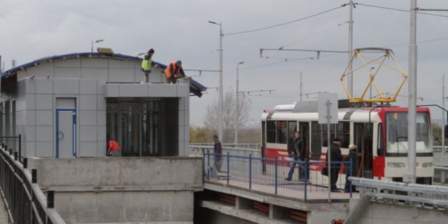 Киевлян “надули”: проезд в городском транспорте из Троещины до центра стоит аж 11 гривен