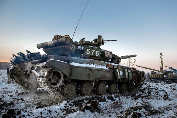 Силы АТО готовы отвести тяжелое вооружение на Донбассе