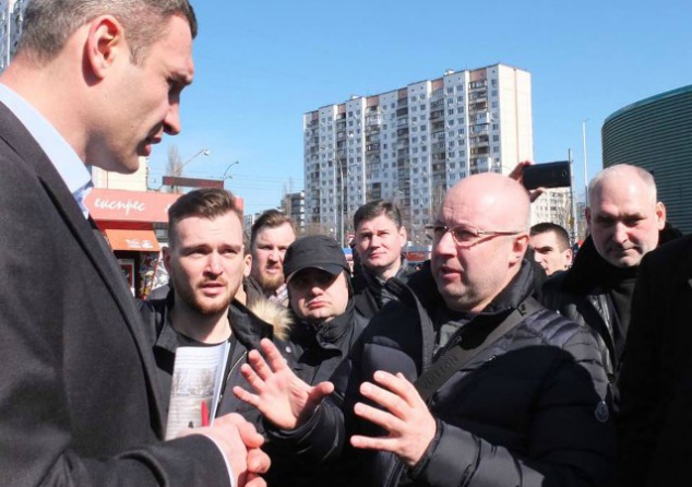 Депутат рассказал, как в Киеве узаконивают нелегальные МАФы