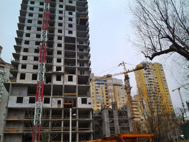 Законность строительства 6-ти жилых комплексов на Сырце под большим вопросом