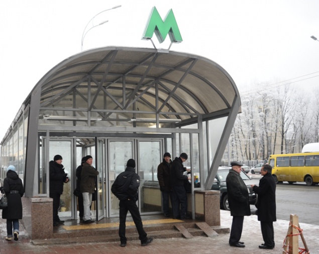 Киевляне стали реже пользоваться метро