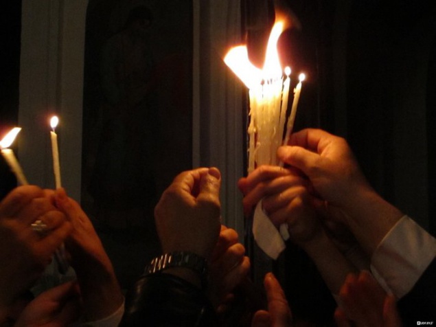 Завтра из Иерусалима в Киев прибудет Благодатный огонь