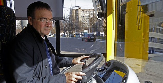 Киеву необходимо увеличить количество троллейбусов минимум на 100 единиц - Никонов