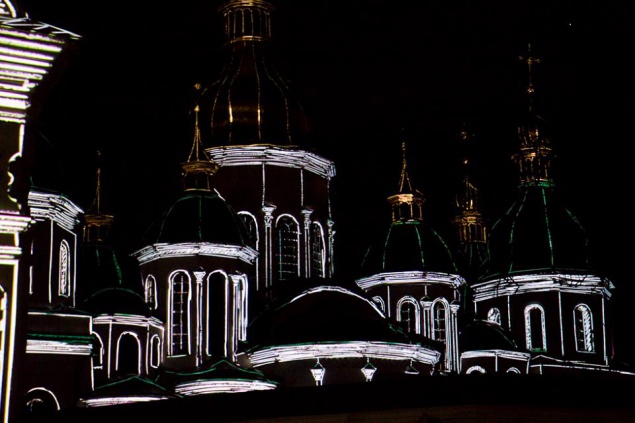 В центре Киеве показали световое шоу (фото, видео)