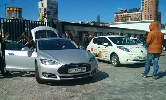 Вчера в Киеве в одном месте собрались 26 электромобилей, тем самым установив рекорд Украины