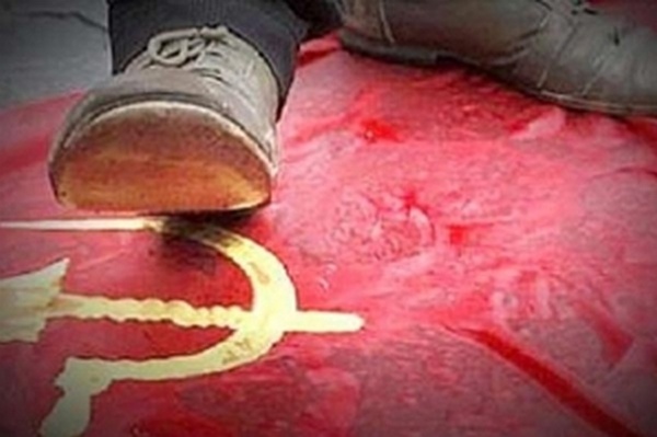 До Дня Независимости из Киева должны исчезнуть все Ленины, серпы и молоты