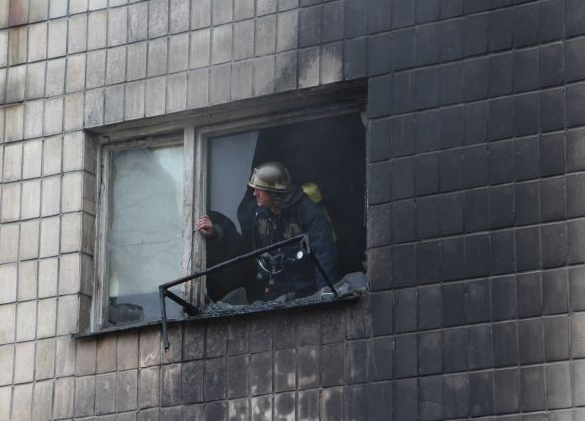 В Киеве сгорела слесарная мастерская (видео)