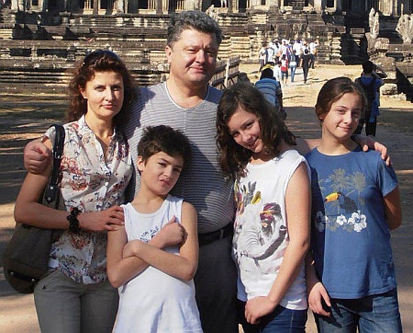 Дети Порошенко поздравили его с Днем “американского” отца
