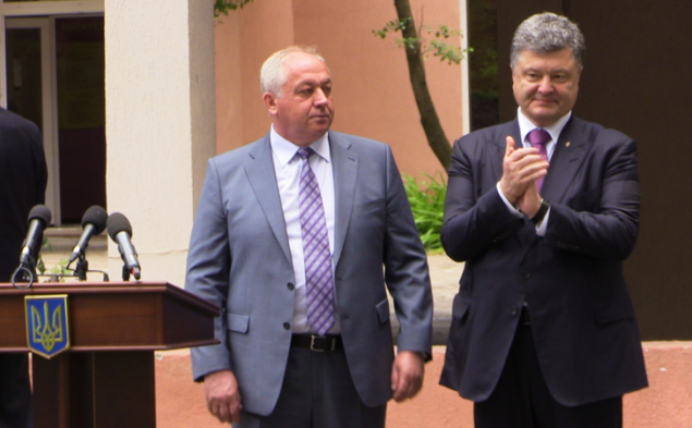Кабмин хочет “отставки” донецкого губернатора Александра Кихтенко