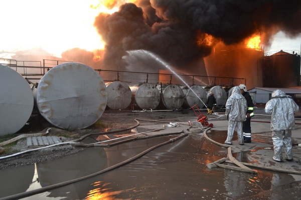 На нефтебазе “БРСМ-Нефть” в 10:15 произошел очередной взрыв