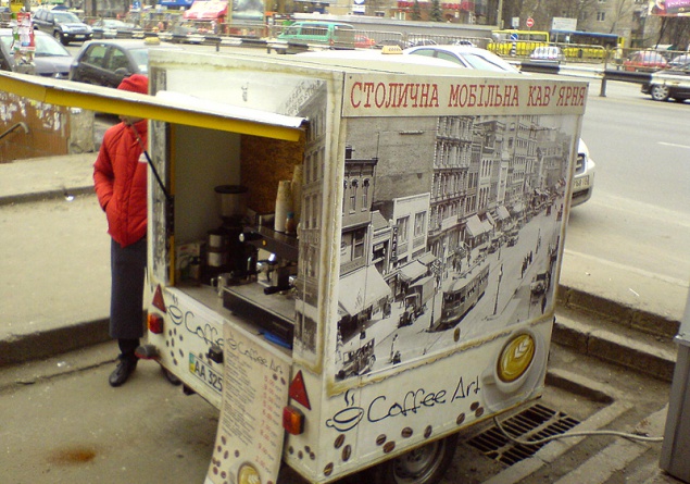 Автокофейни предлагают Киеву плату за парковку своих торговых точек