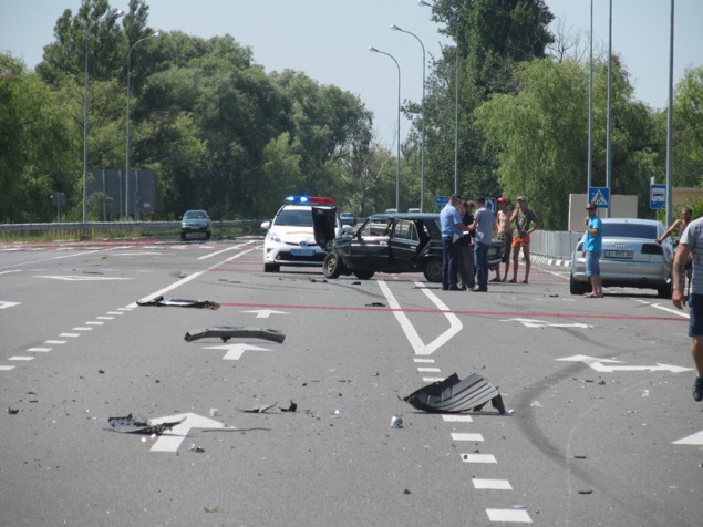 В результате ДТП под Киевом пассажиры “Инфинити” чудом остались живыми