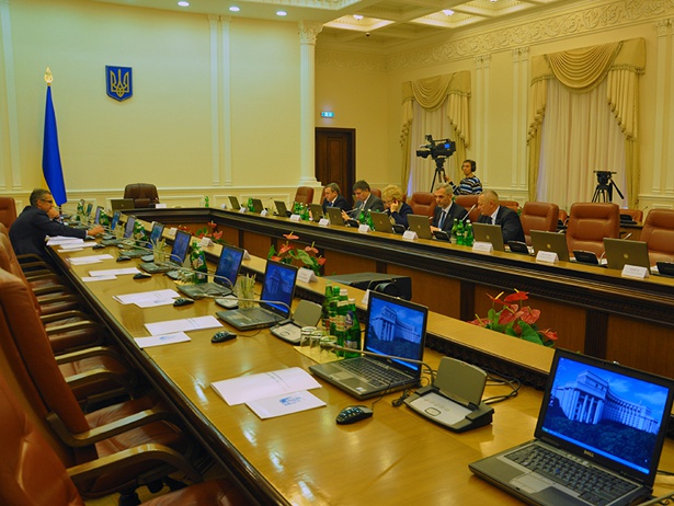 Секретариат Кабмина накупил памяти на 230 тыс. грн