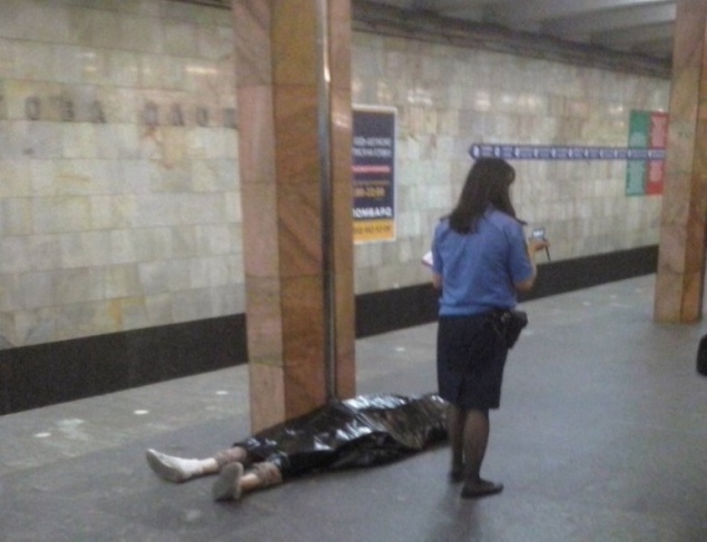 На станции столичного метро умер мужчина