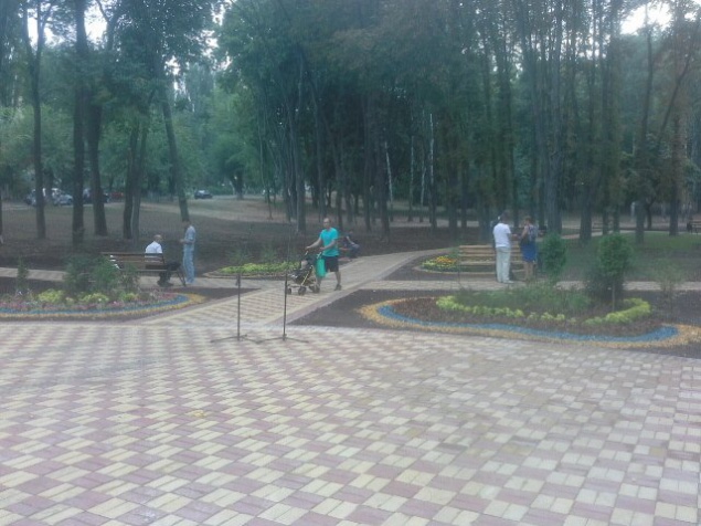 В Соломенском районе после капремонта открыли парк “Спутник”