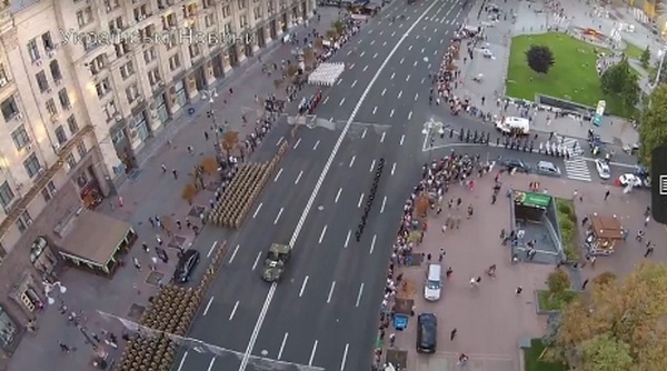 В сети появилось видео репетиции парада ко Дню Независимости, которая так напугала киевлян (видео)