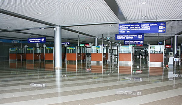 Паспортный контроль в аэропорту “Борисполь” частично перевели на самообслуживание