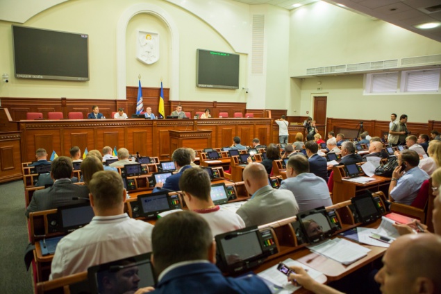Киевсовет прекратил полномочия депутата Сухина и лишил должностей Даниленко