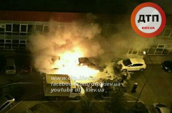 За сутки в Киеве сгорело три автомобиля (фото)