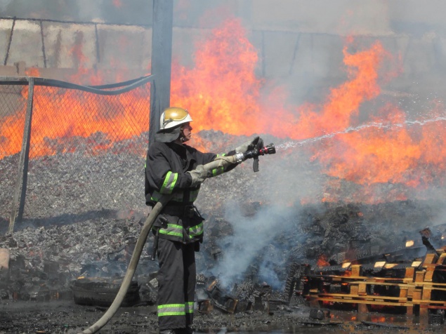 Огонь уничтожил целый хутор на Киевщине (+видео)