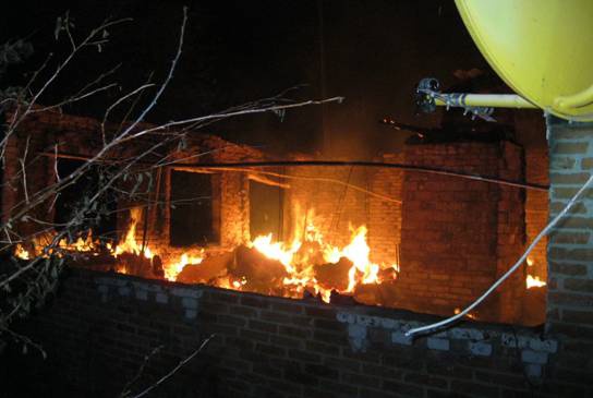 В милиции Киевщины озвучили предварительную версию возникновения пожара, в котором погибла кандидат в депутаты (фото)