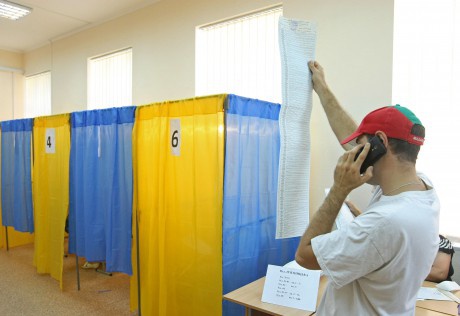 В Киеве зафиксировано 350 сообщений о нарушениях на выборах