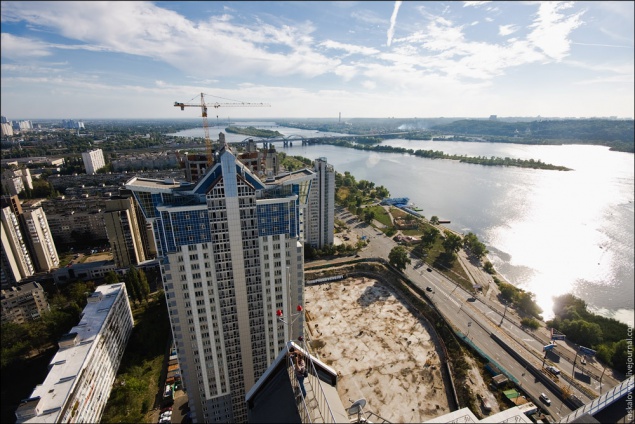 “Первичка” на рынке жилой недвижимости Киева опять подешевела