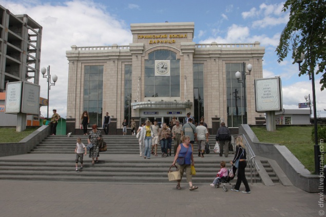 Укрзализныця планирует перевести админчасть и открыть торговый комплекс в здании Дарницкого вокзала