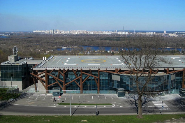 Разрешения на строительство вертодрома Януковича отменить нельзя, - суд
