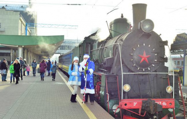 В Киеве с 3 января дважды в день будет курсировать ретропоезд Деда Мороза